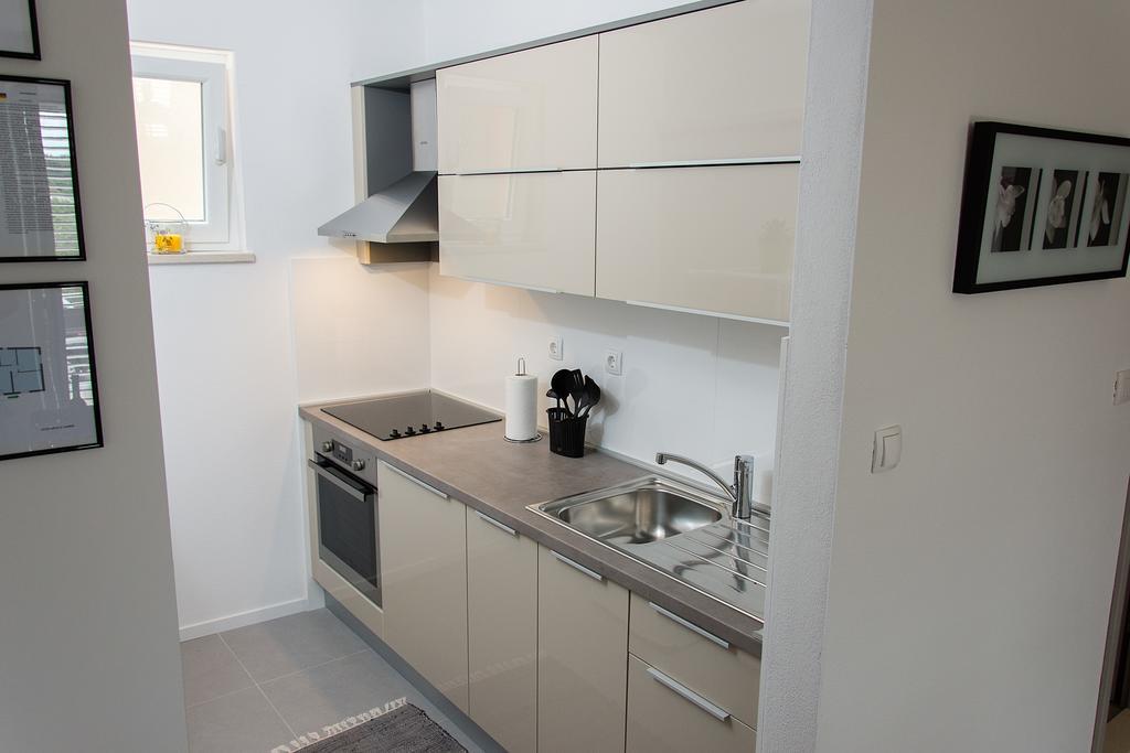 Apartment Gamma With Hydromassage Mini Pool Near Split Žrnovnica المظهر الخارجي الصورة